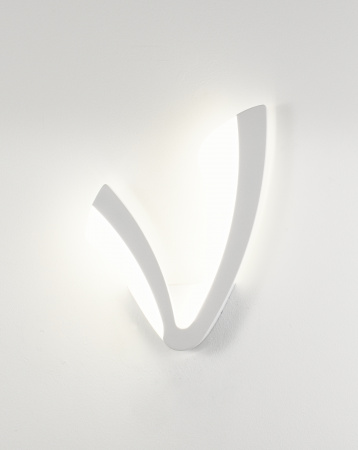 Светодиодный настенный светильник Moderli V1810-WL Line LED*13W Светодиодный настенный светильник Moderli V1810-WL Line LED*13W